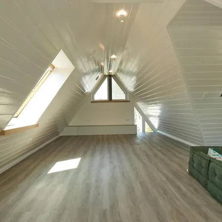 With A Fireplace Just 10 Minutes From The Sankt Peter-Ording