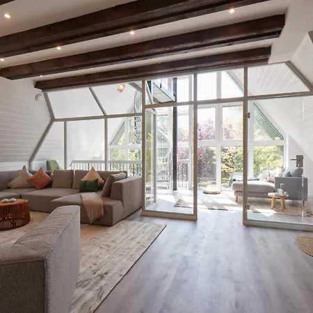 With A Fireplace Just 10 Minutes From The Sankt Peter-Ording