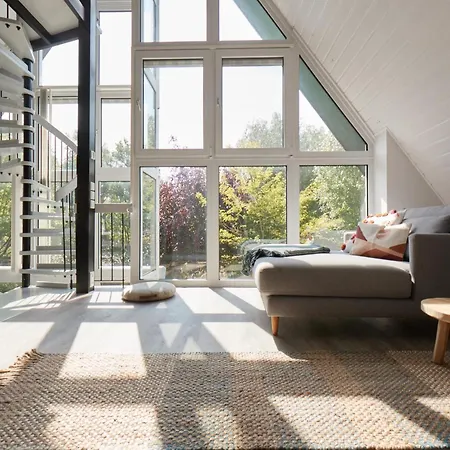 With A Fireplace Just 10 Minutes From The Holiday home