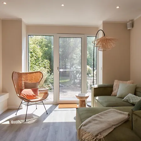 With A Fireplace Just 10 Minutes From The *