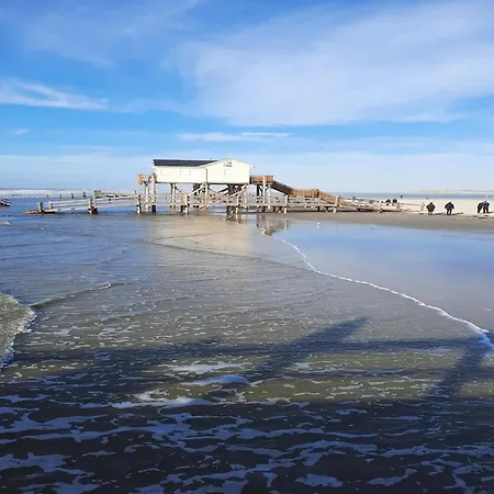 With A Fireplace Just 10 Minutes From The * Sankt Peter-Ording